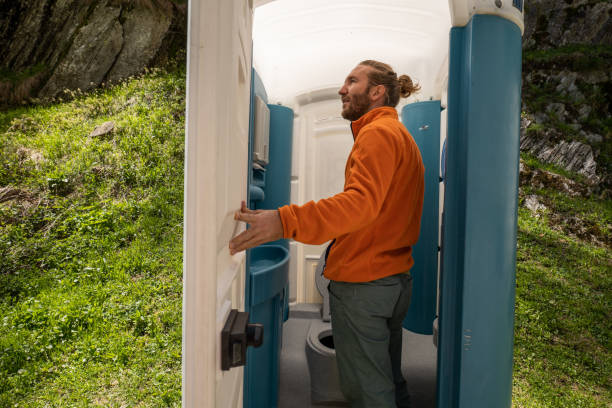 Best Portable restroom trailer rental  in Swansea, IL